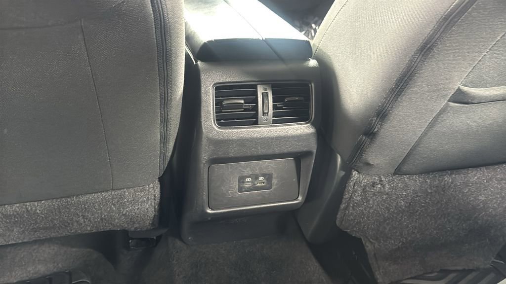 Used 2023 Nissan Rogue SV image 35