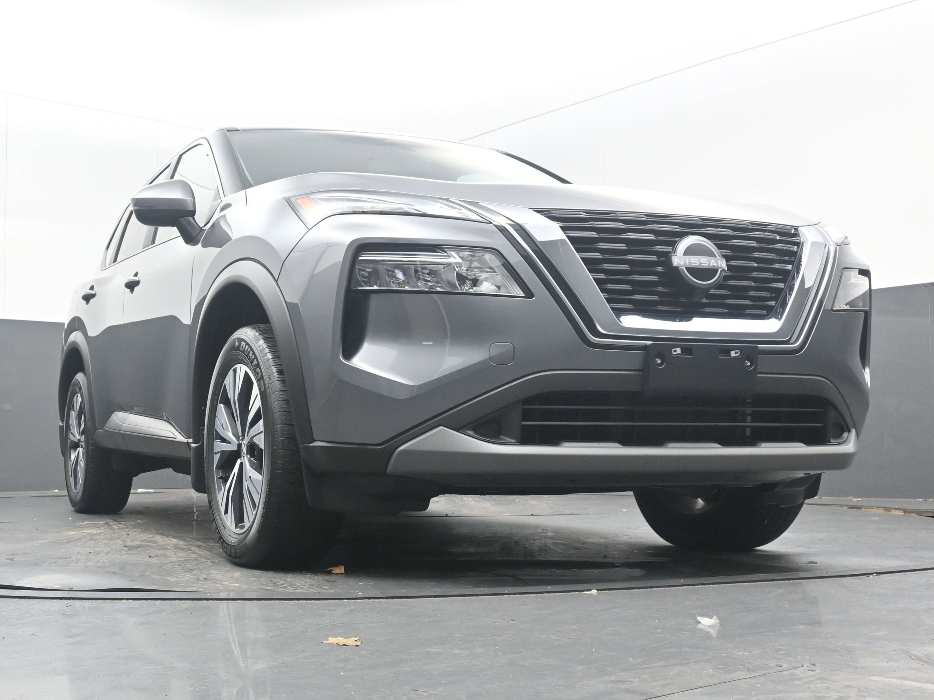 Certified 2023 Nissan Rogue SV image 24