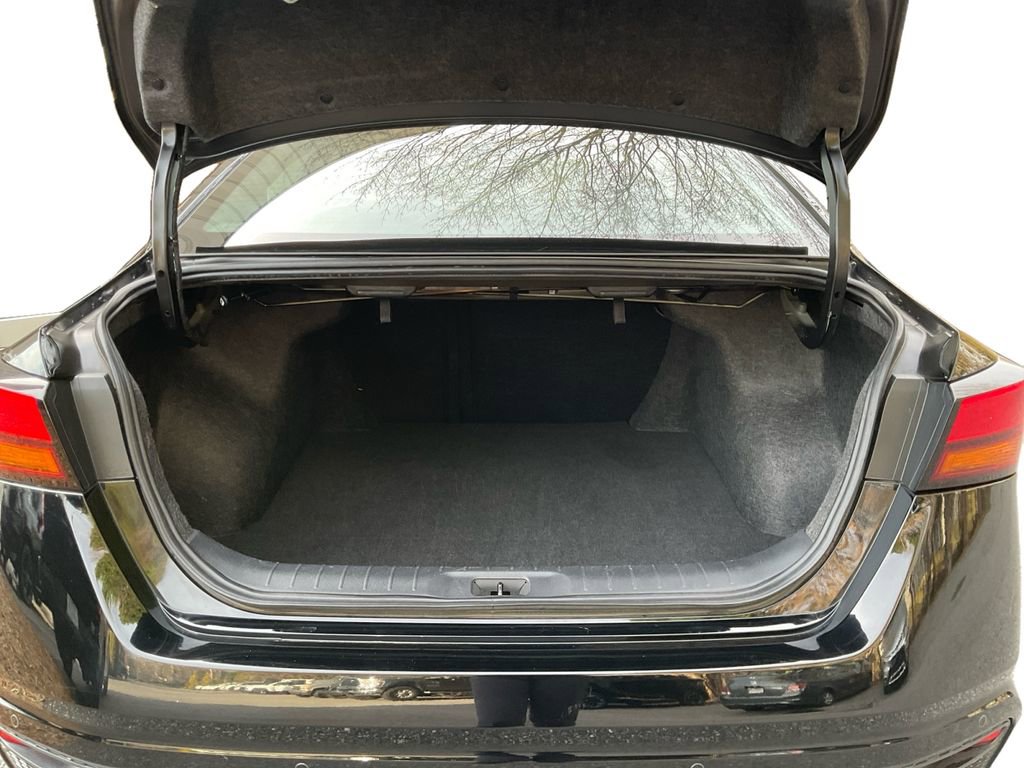 Used 2023 Nissan Altima 2.5 SV image 13