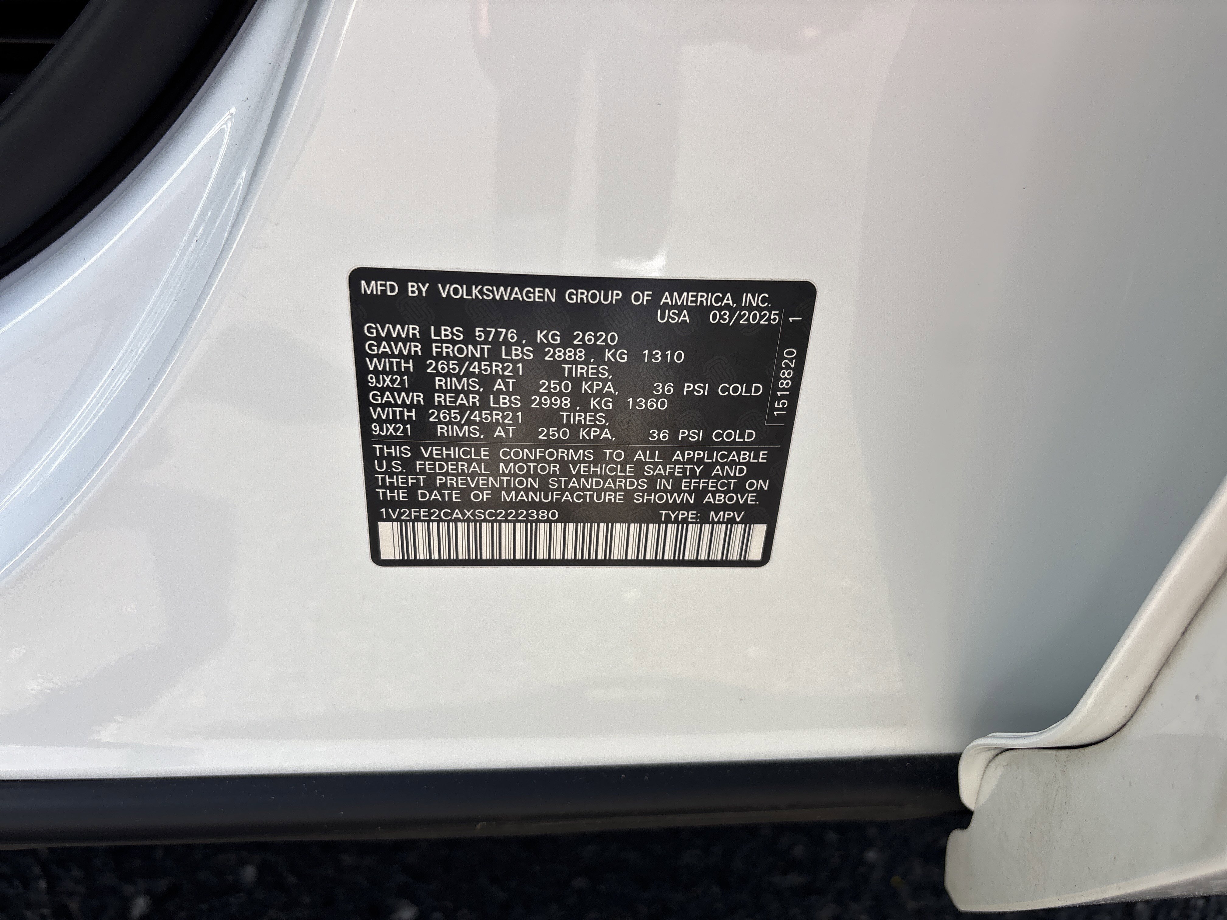 Used 2025 Volkswagen Atlas Cross Sport SEL Premium R-Line image 30