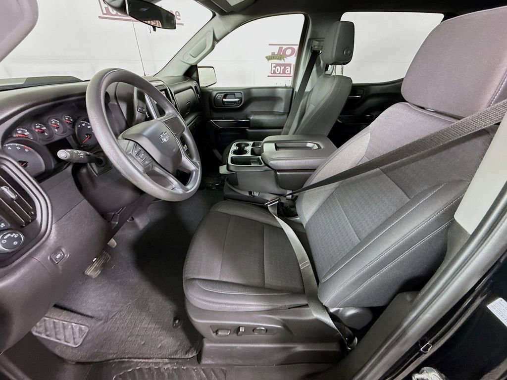 Used 2024 Chevrolet Silverado 1500 Custom Trail Boss w/ Midnight Edition AWD/4WD image 23