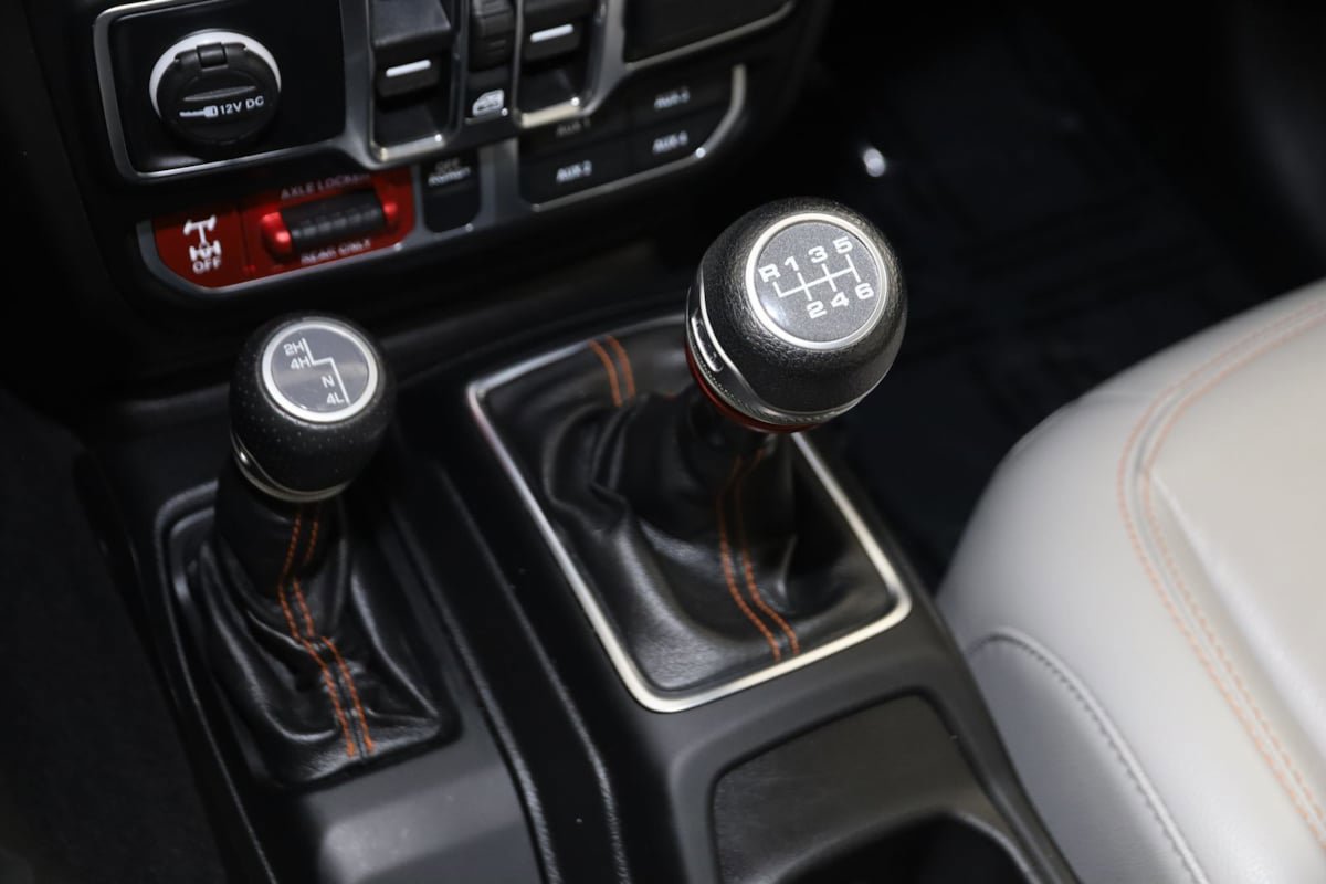 Used 2021 Jeep Gladiator Mojave w/ LED Lighting Group AWD/4WD image 7