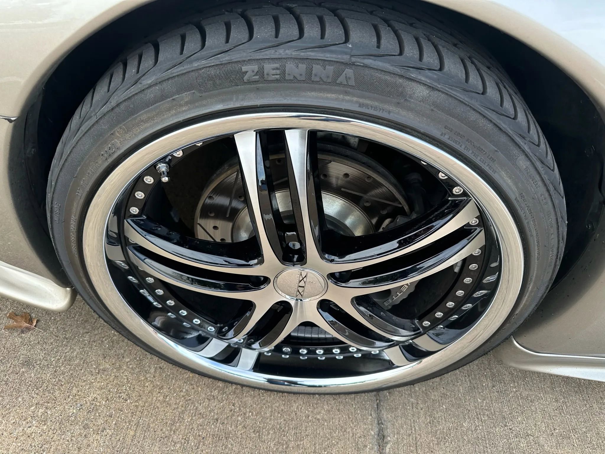 Used 2000 Chevrolet Corvette Coupe image 3