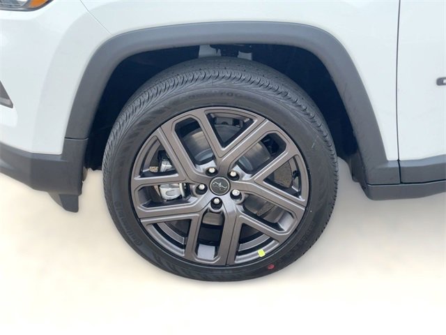 New 2026 Jeep Compass Latitude image 12