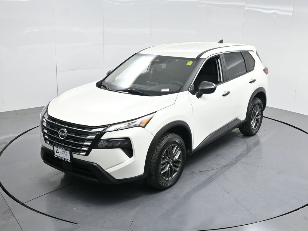 Used 2024 Nissan Rogue S image 51