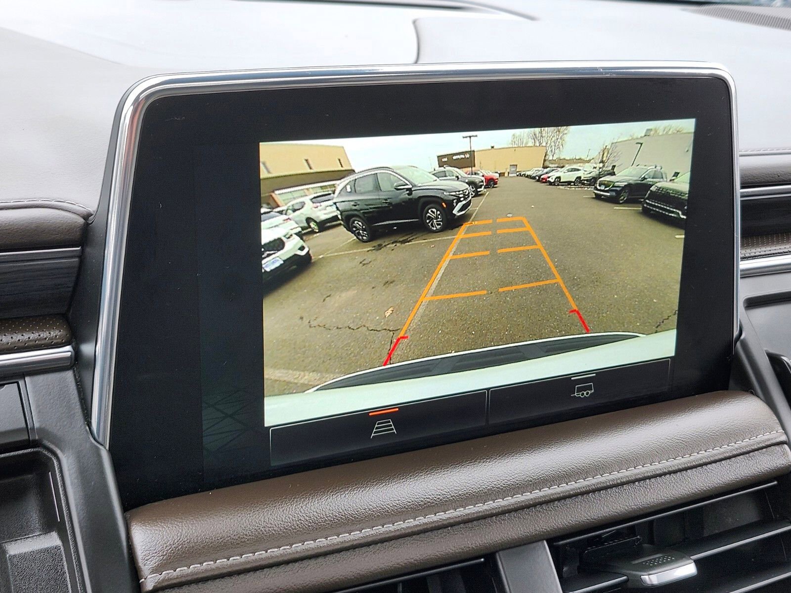 Used 2023 GMC Yukon SLT image 22