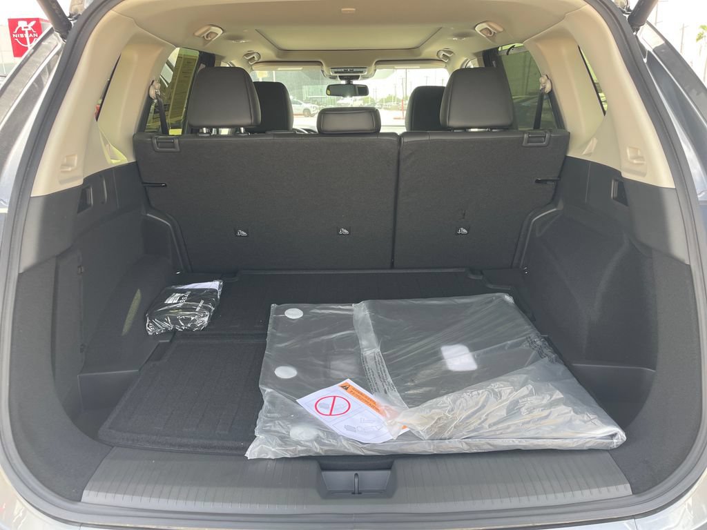 Certified 2026 Nissan Rogue Platinum w/ Platinum Premium Package AWD/4WD image 26
