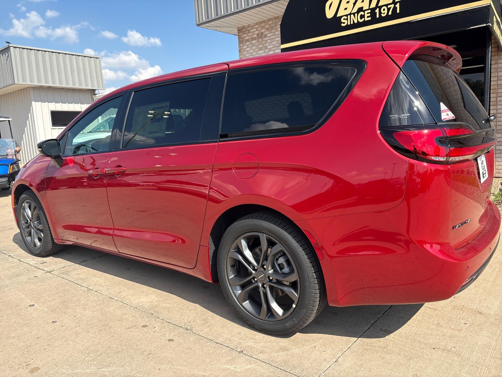 New 2026 Chrysler Pacifica Select image 11