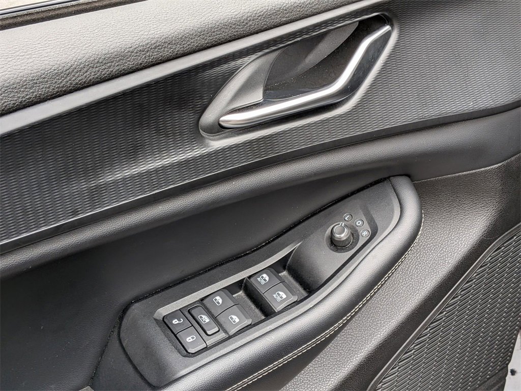 Used 2023 Jeep Grand Cherokee L Laredo image 12