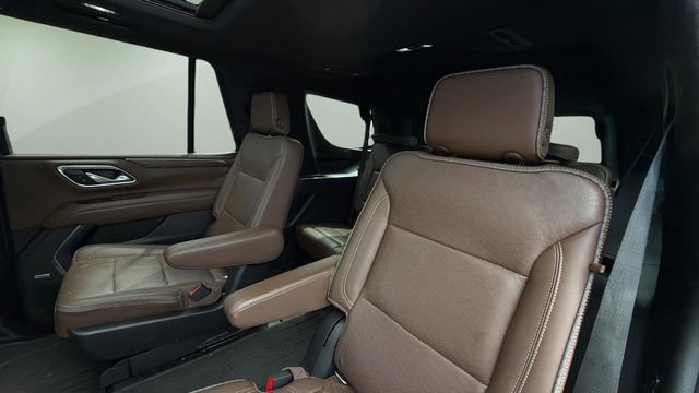 Used 2021 Chevrolet Tahoe High Country w/ Premium Package AWD/4WD image 19
