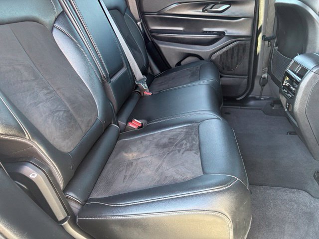 Used 2024 Jeep Grand Cherokee Altitude AWD/4WD image 17