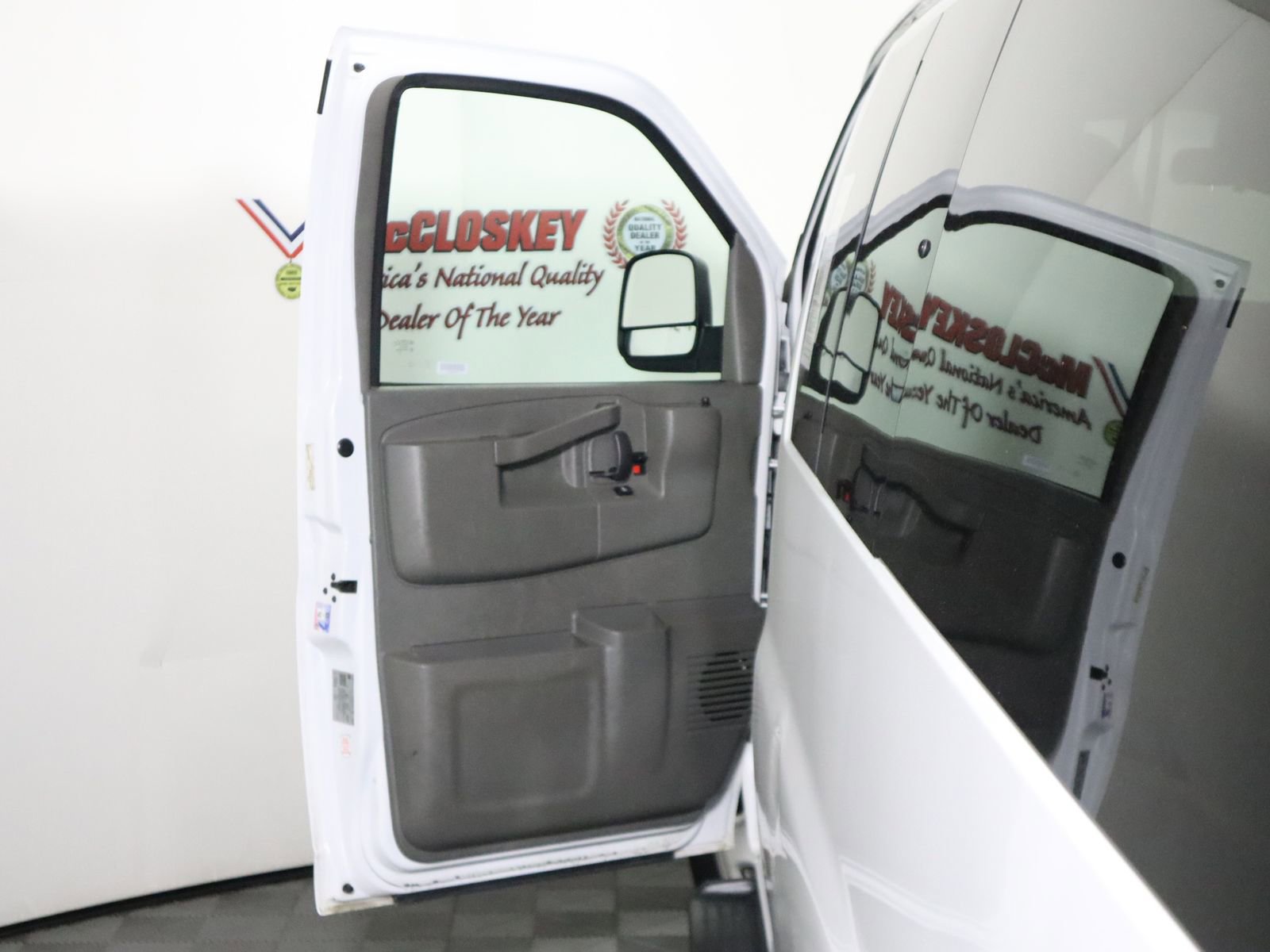 Used 2023 Chevrolet Express 3500 LT w/ LT Preferred Equipment Group image 20