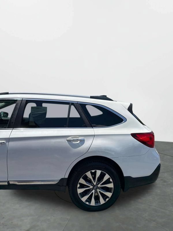 Used 2019 Subaru Outback 2.5i Touring w/ Popular Package #3A AWD/4WD image 32