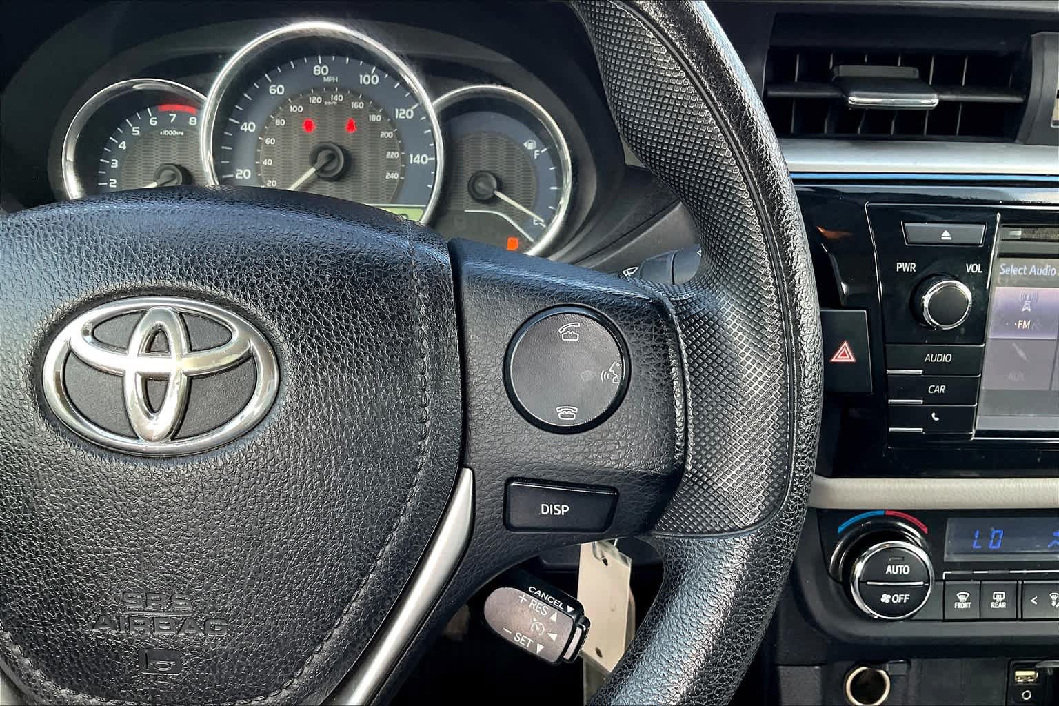 Used 2015 Toyota Corolla LE FWD image 24