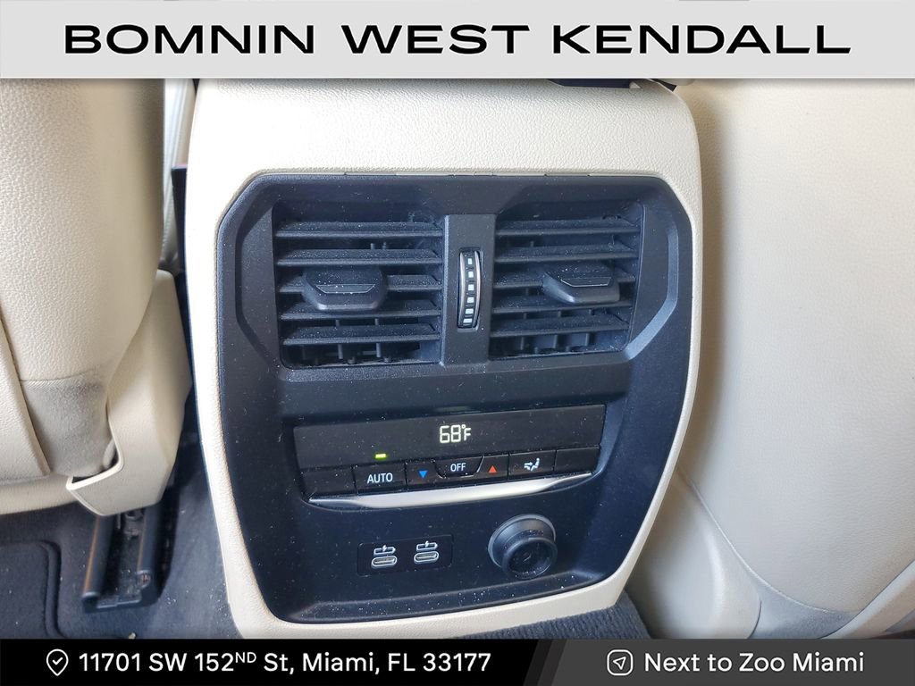 Used 2019 BMW 330i Sedan w/ M Sport Package image 15