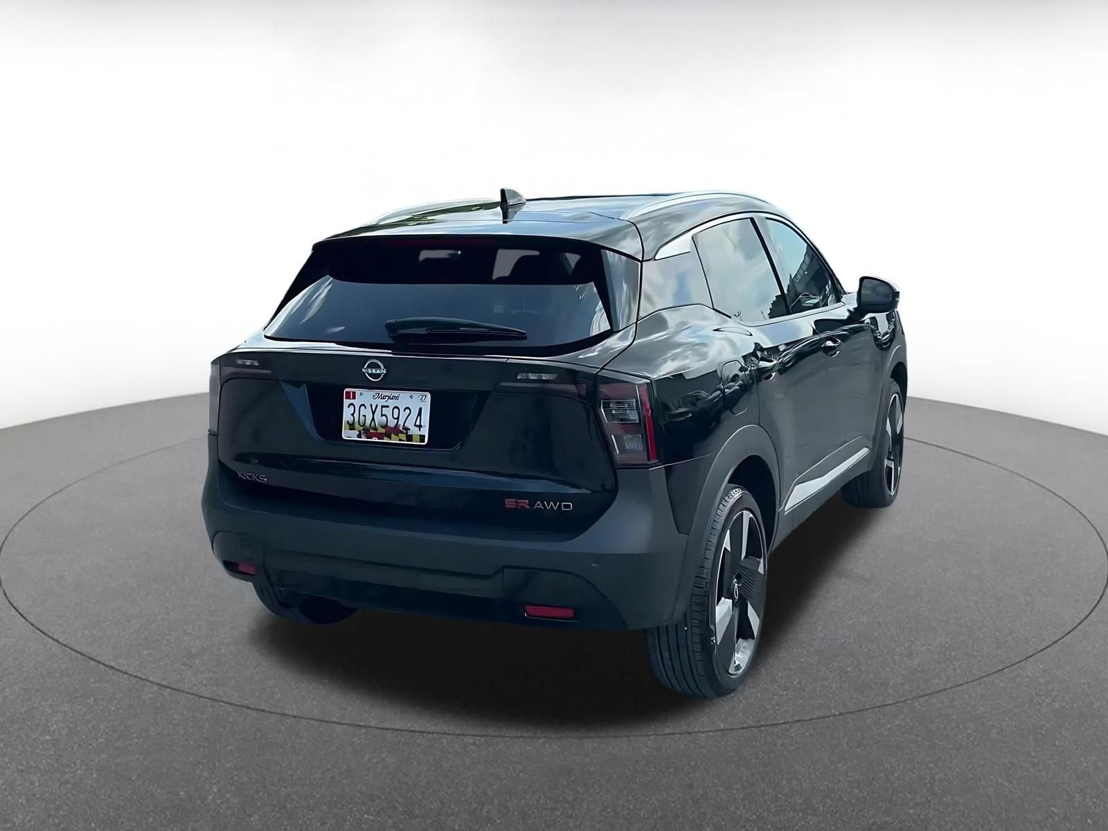 Used 2026 Nissan Kicks SR AWD/4WD image 12
