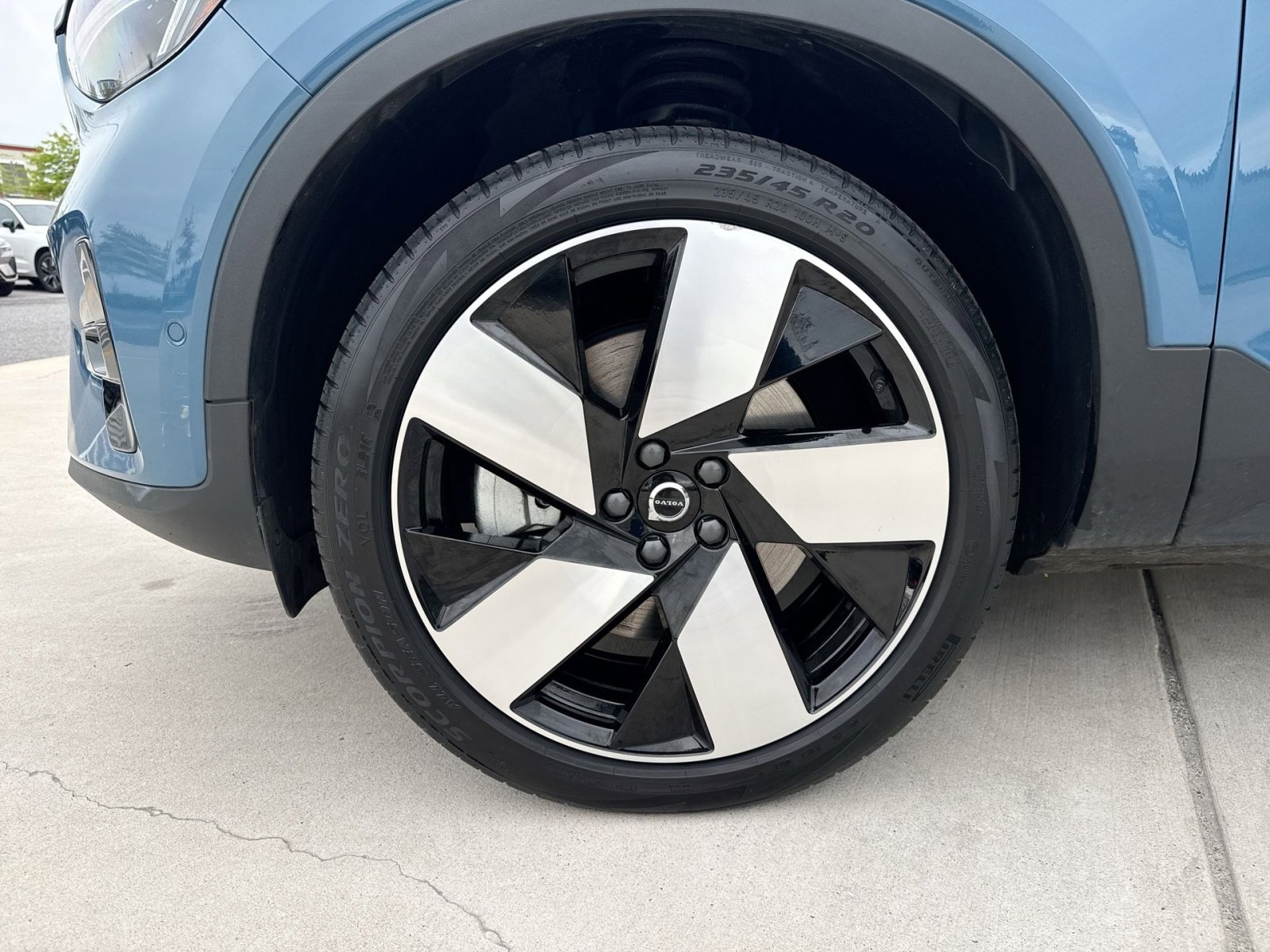 Certified 2023 Volvo C40 P8 Recharge Plus AWD/4WD image 12