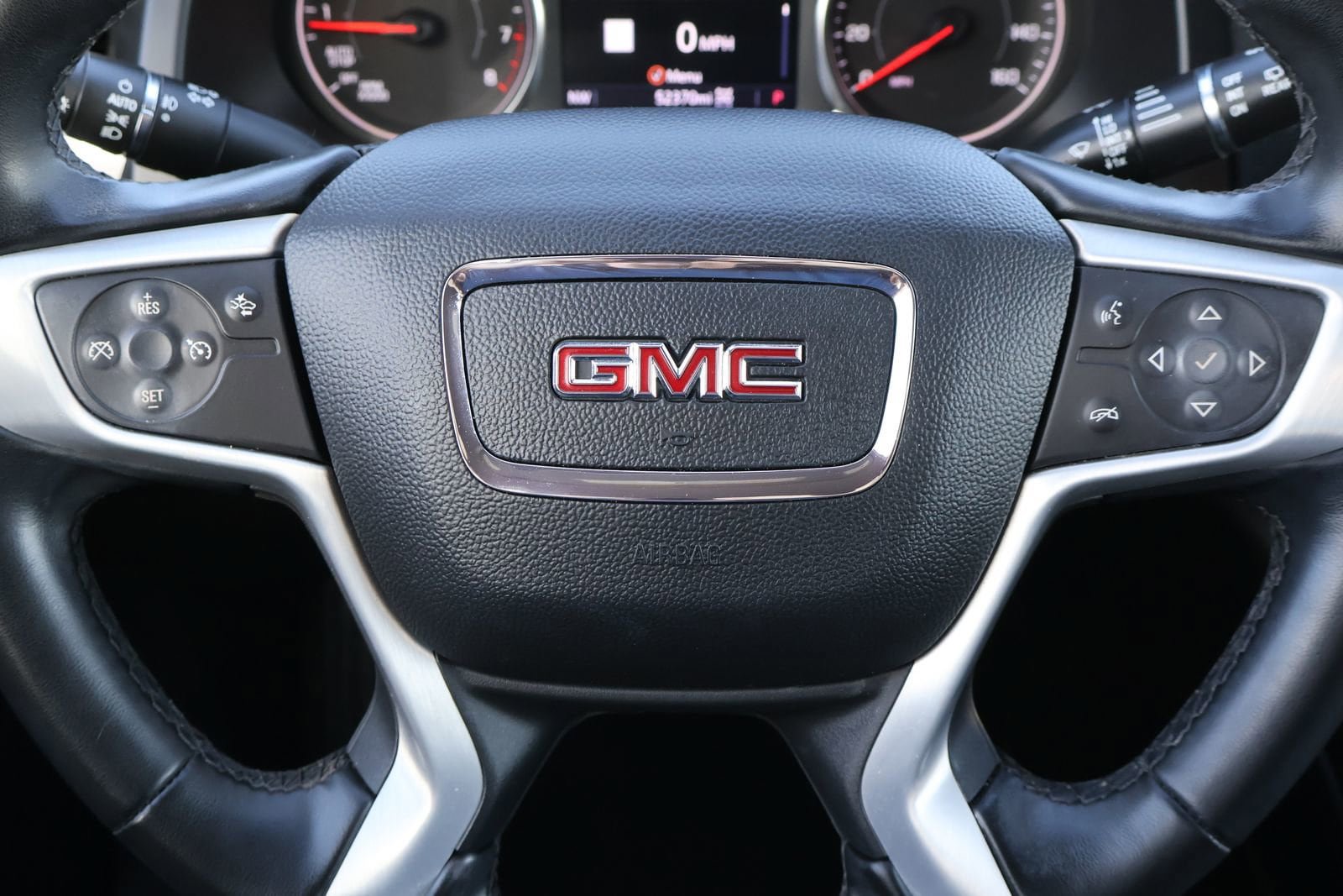Used 2023 GMC Acadia SLT AWD/4WD image 35