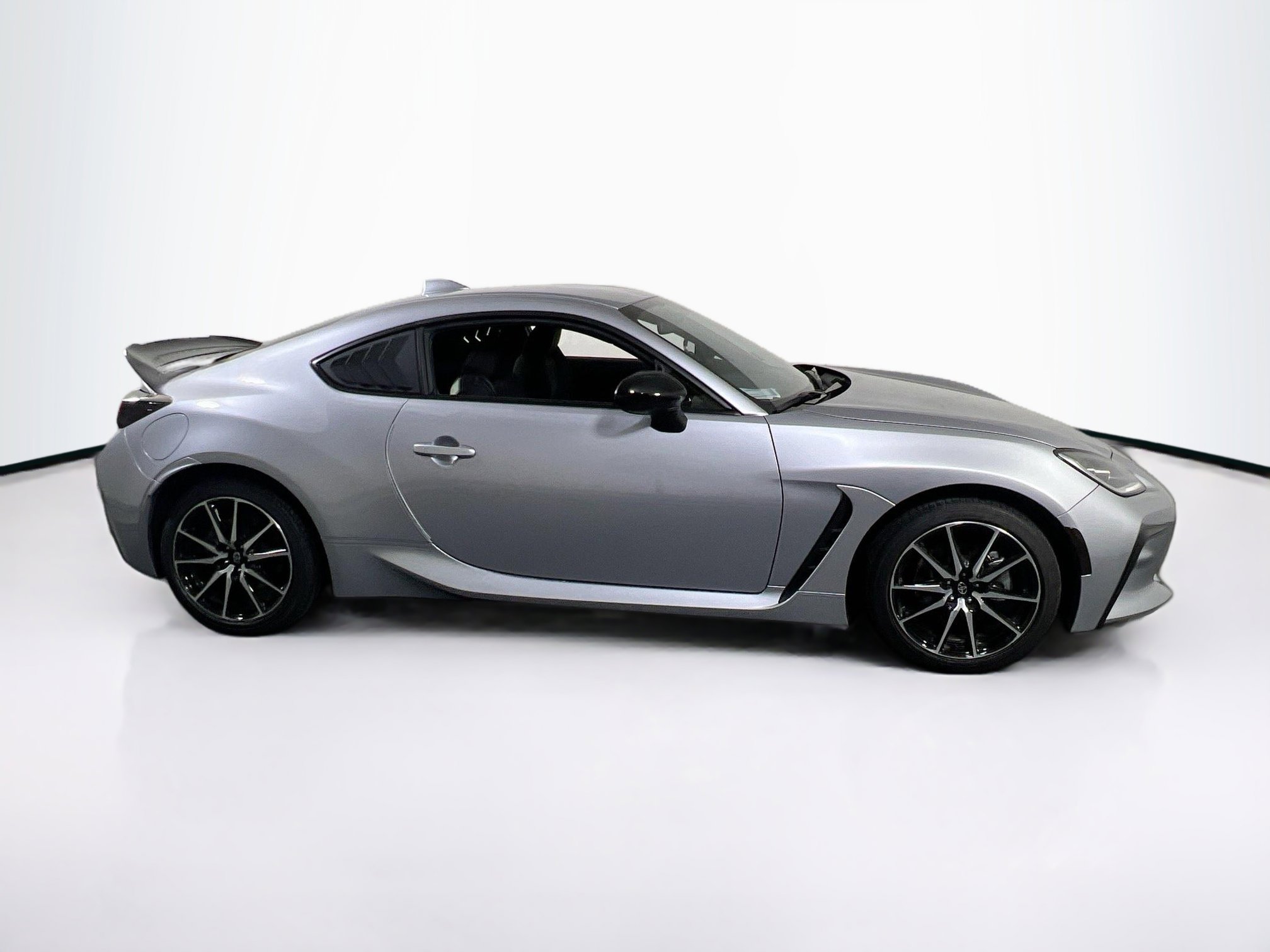 Used 2025 Toyota GR86 w/ ALL Weather Mat Package (TMS) image 4