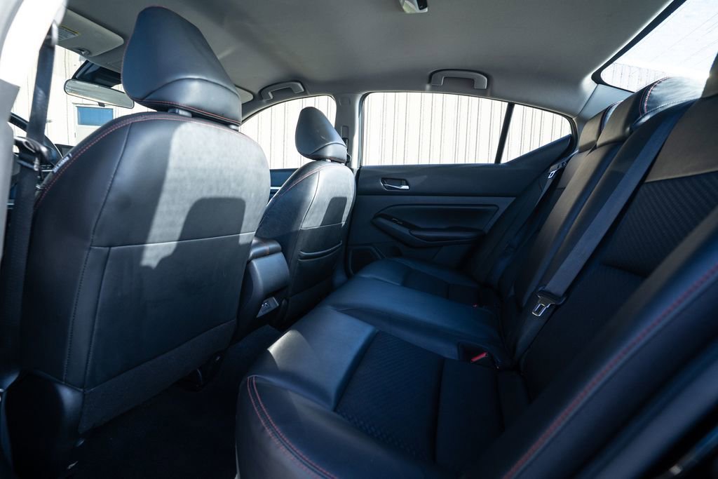 Used 2023 Nissan Altima 2.5 SR image 32