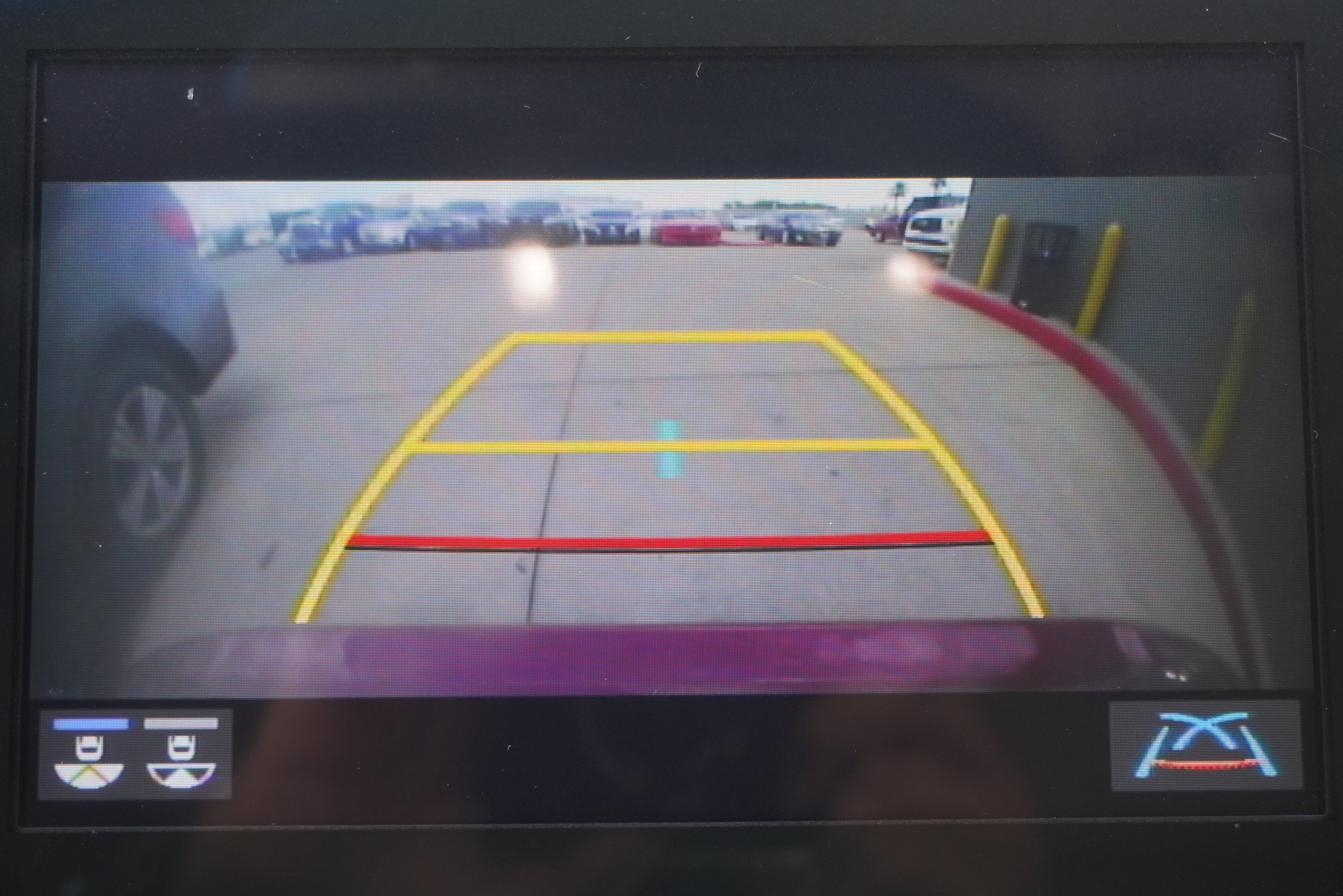 Used 2019 Toyota Avalon XLE w/ Moonroof Package FWD image 19