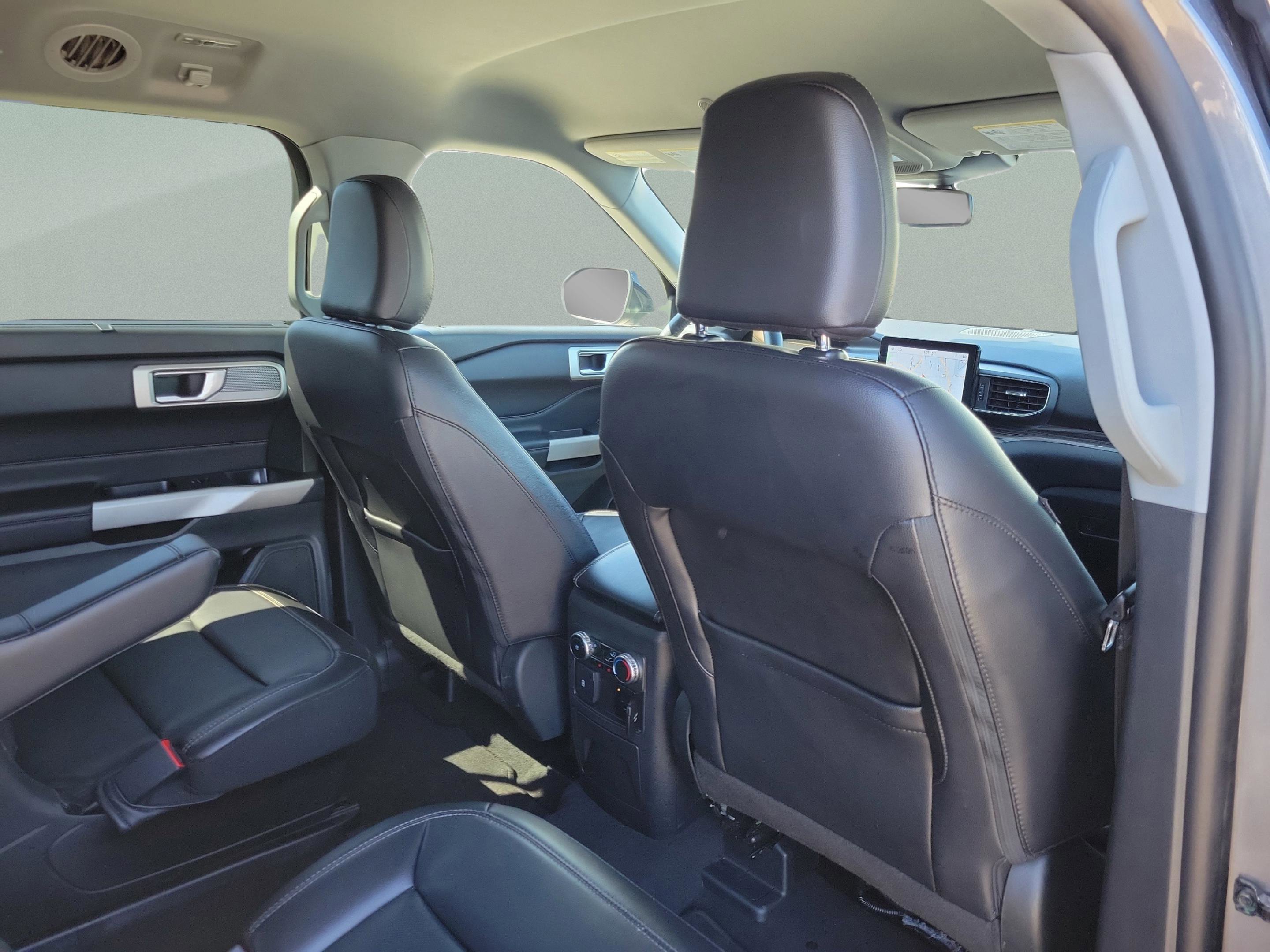 Used 2023 Ford Explorer Limited w/ Equipment Group 301A image 25