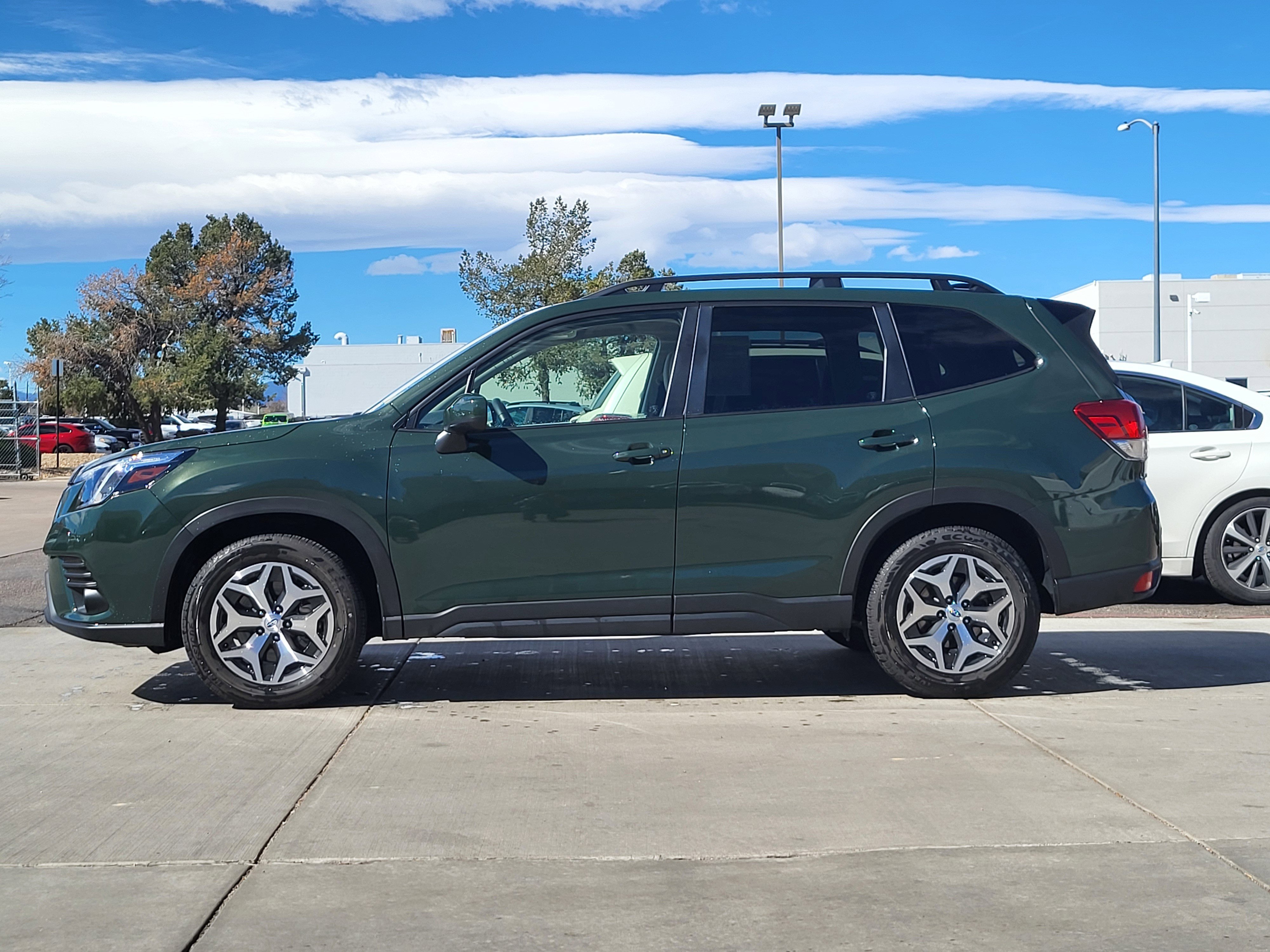 Used 2024 Subaru Forester Premium image 4