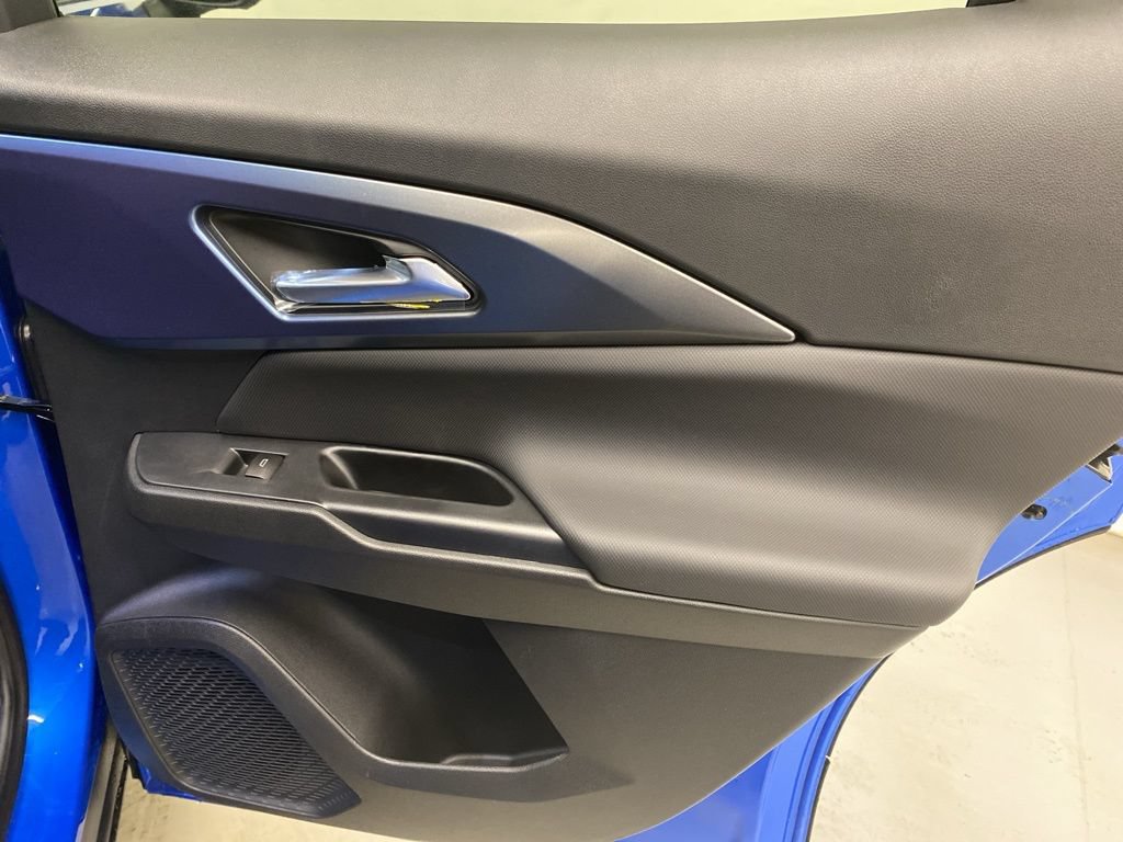 New 2026 Chevrolet Equinox EV LT FWD image 13