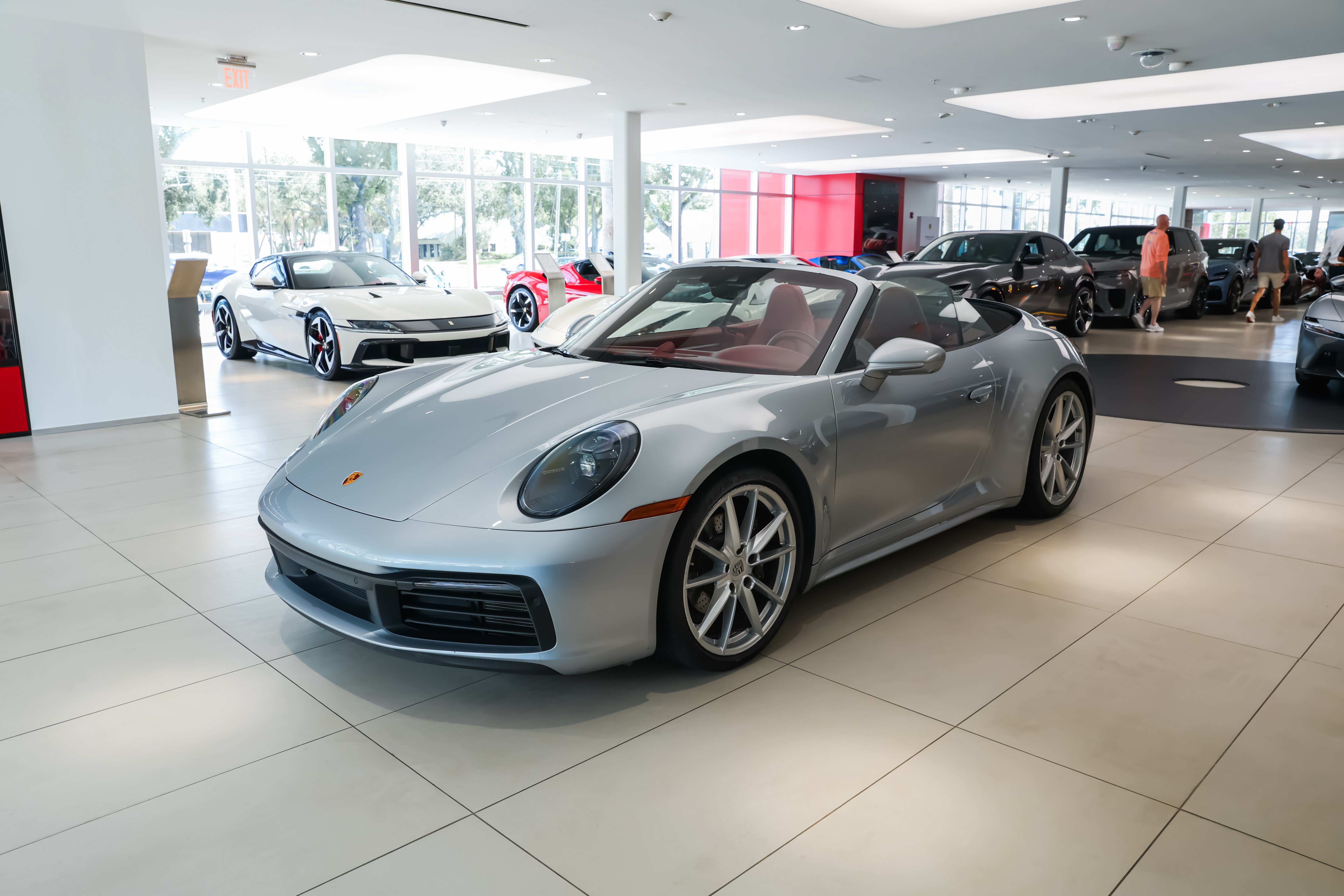 Used 2022 Porsche 911 Carrera 4 AWD/4WD image 18