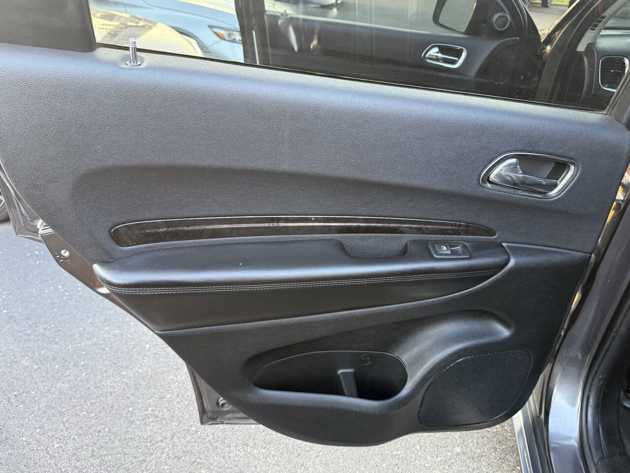 Used 2014 Dodge Durango Limited w/ Nav & Power Liftgate Group AWD/4WD image 17