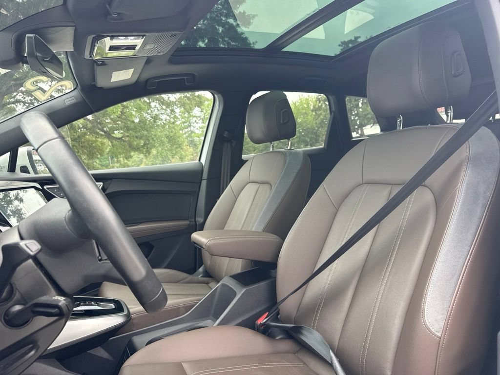 Used 2023 Audi Q4 e-tron Premium w/ Convenience Package RWD image 12