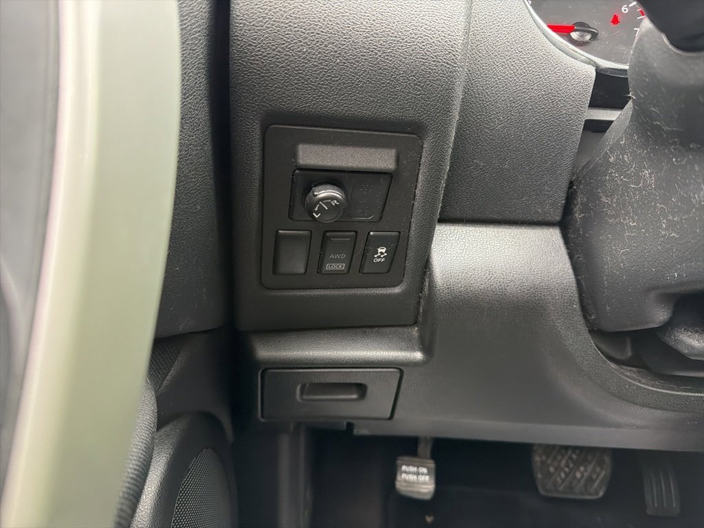 Used 2015 Nissan Rogue S w/ Convenience Package image 28