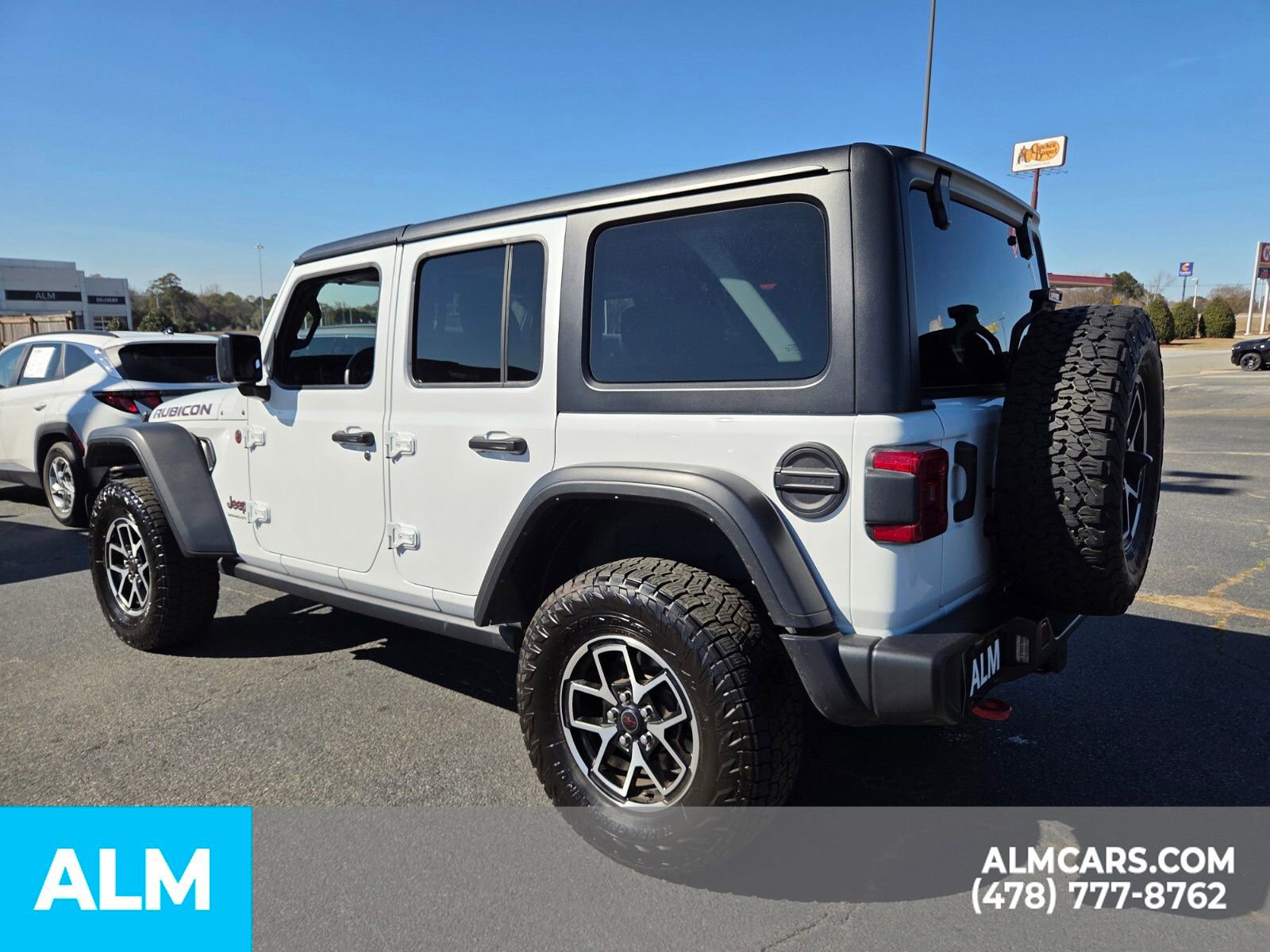 Used 2024 Jeep Wrangler Unlimited Rubicon image 10