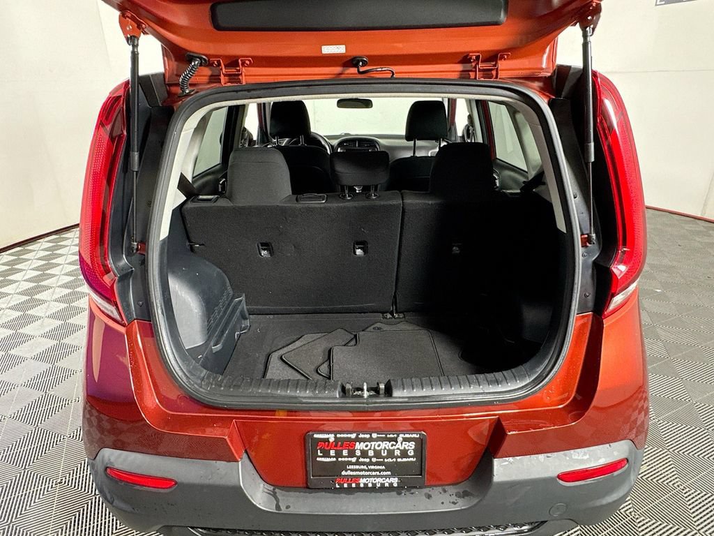 Used 2022 Kia Soul LX FWD image 23