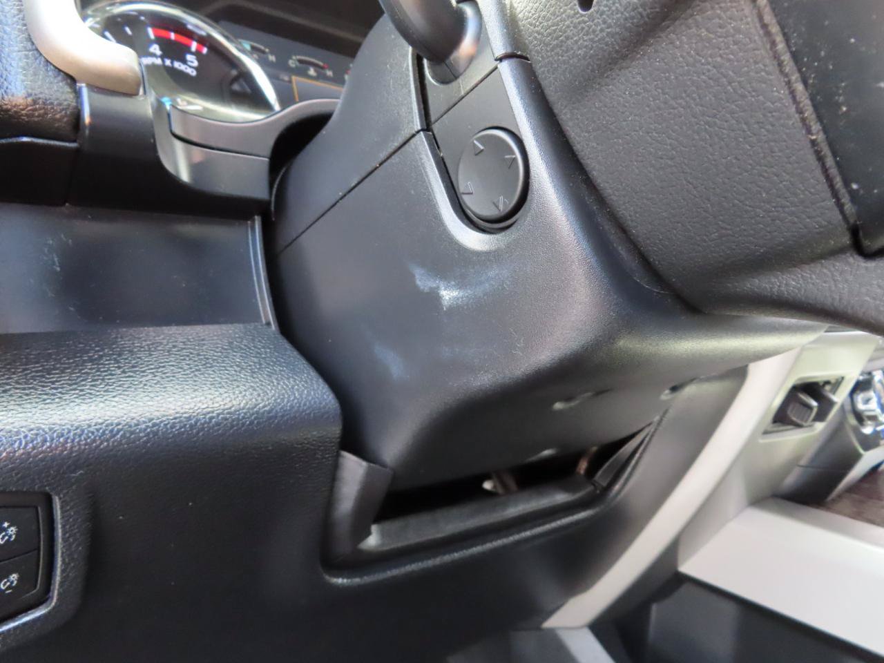 Used 2017 Ford F250 Lariat w/ Lariat Ultimate Package AWD/4WD image 34