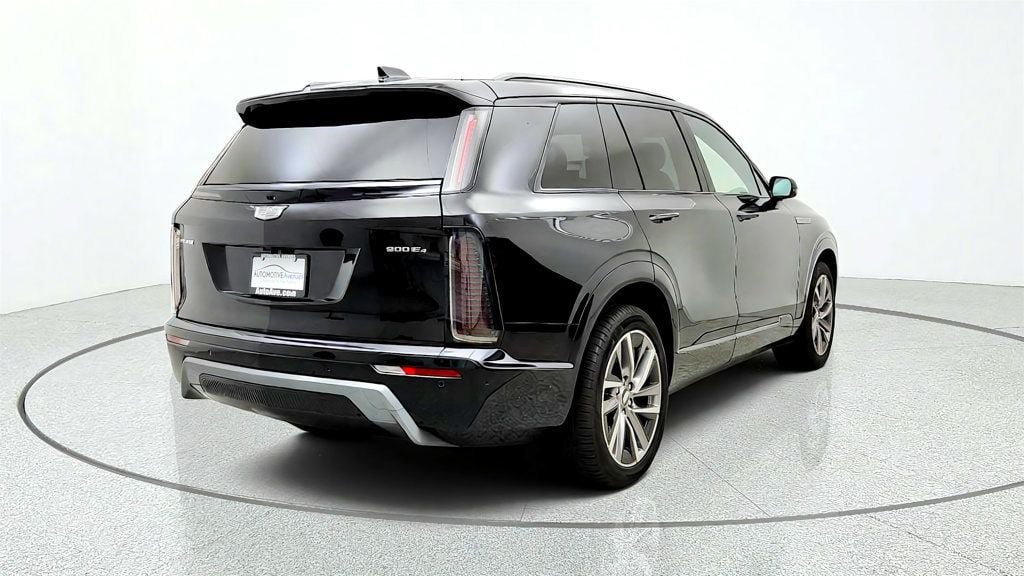 Used 2026 Cadillac Vistiq Sport AWD/4WD image 5