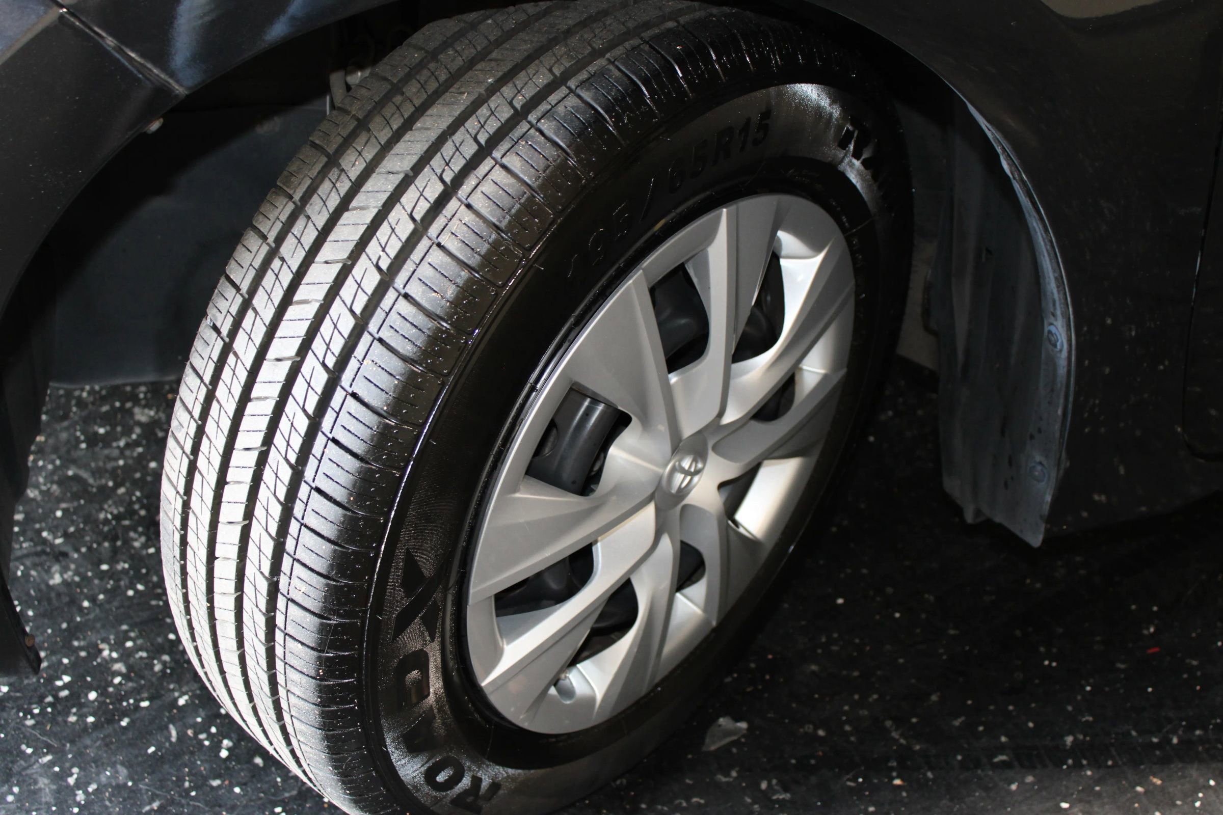 Used 2014 Toyota Corolla L FWD image 28