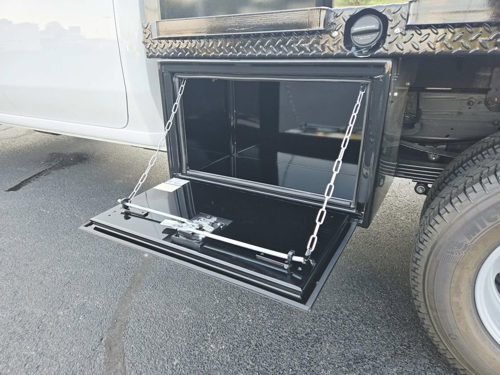 New 2025 GMC Sierra 3500 Pro w/ Convenience Package image 16
