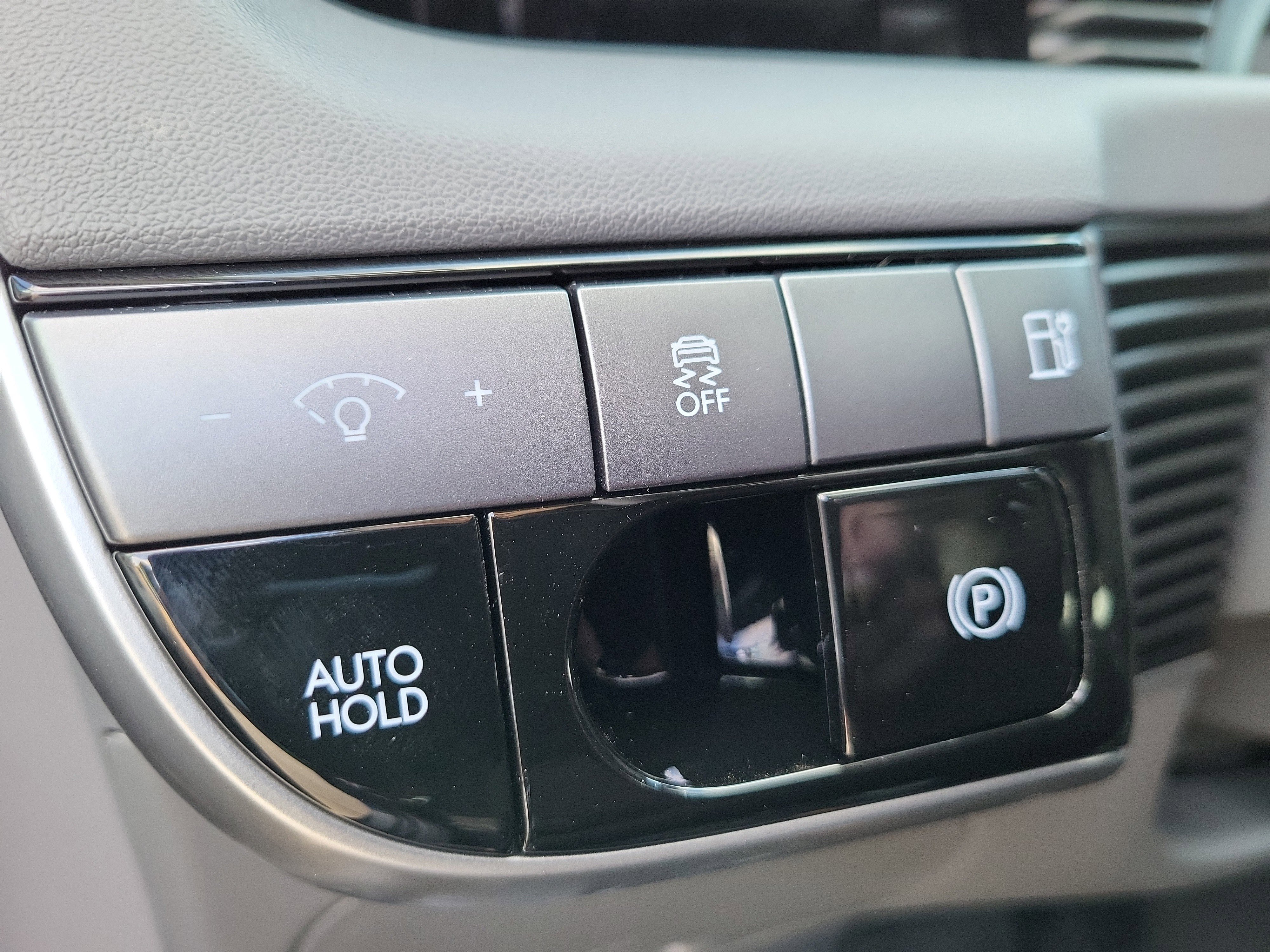 New 2025 Hyundai Ioniq 5 SE image 15