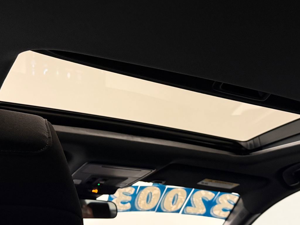 Used 2025 Honda Accord Sport image 16