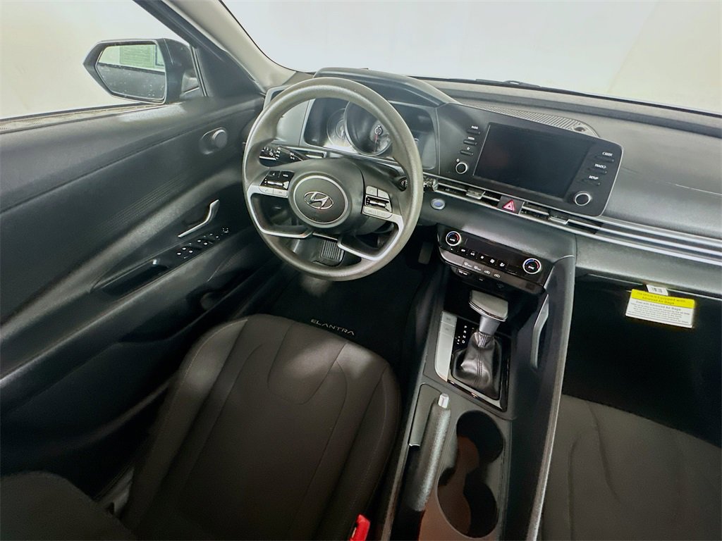 Used 2021 Hyundai Elantra SEL image 9