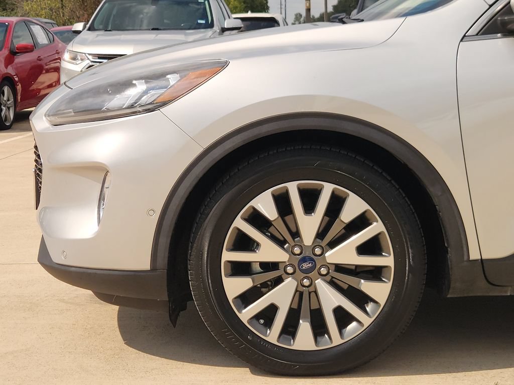 Used 2020 Ford Escape Titanium FWD image 9