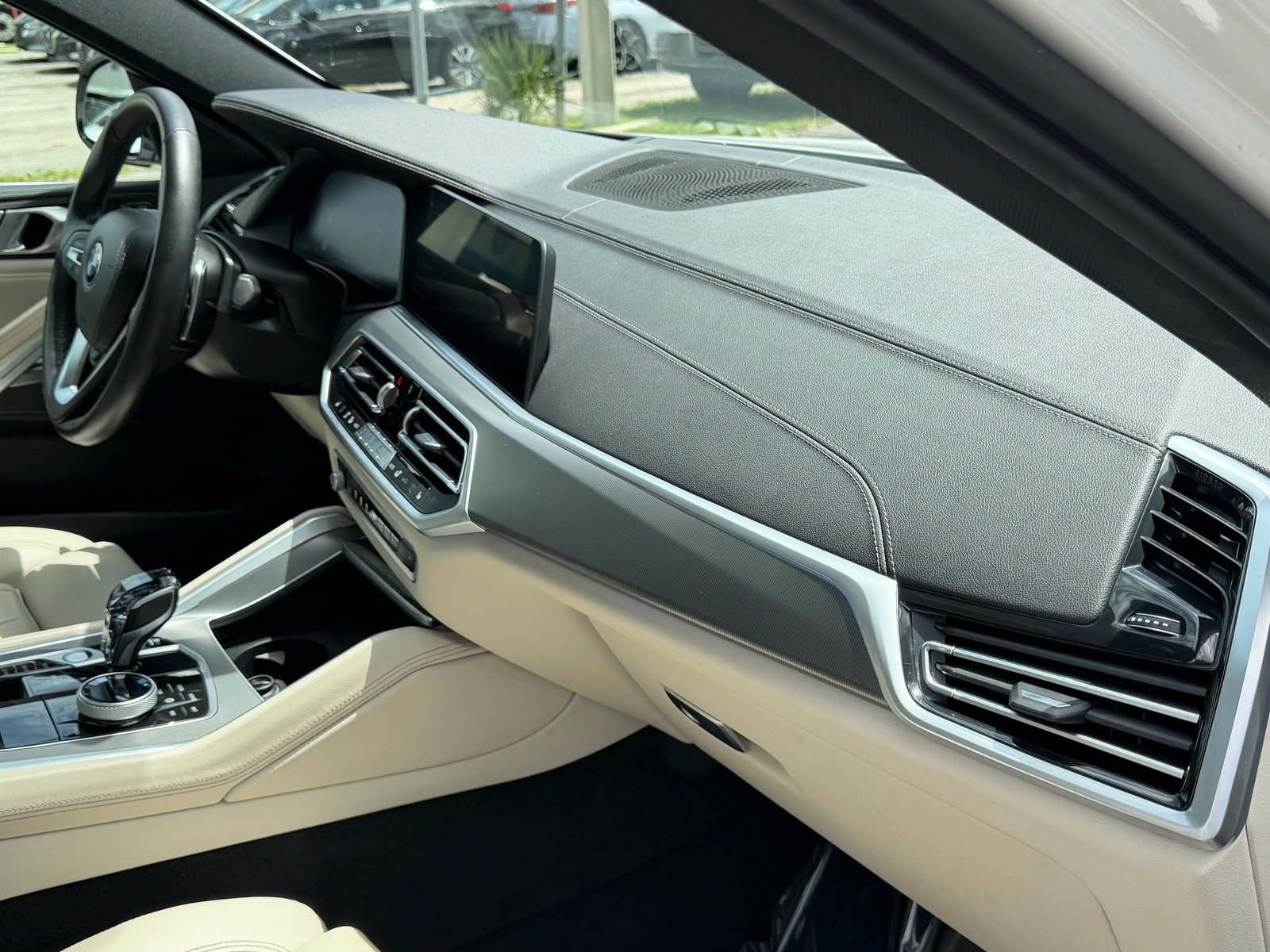 Used 2023 BMW X6 xDrive40i w/ Executive Package AWD/4WD image 19