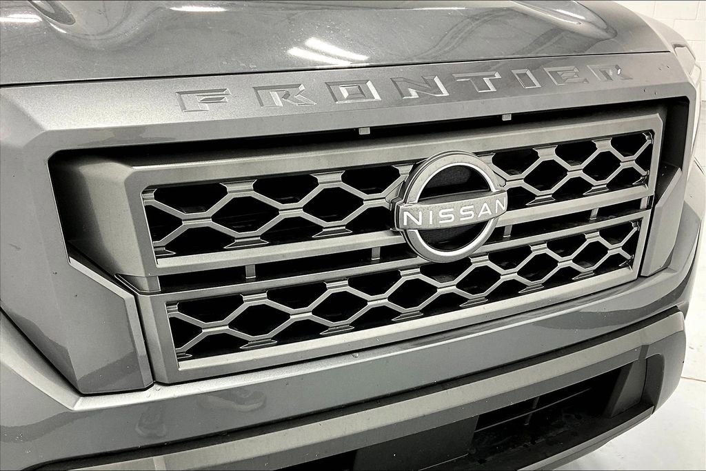 Used 2024 Nissan Frontier SV AWD/4WD image 36
