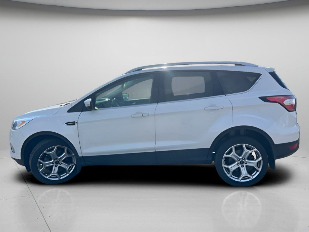 Used 2018 Ford Escape Titanium w/ Ford Safe & Smart Package AWD/4WD image 12