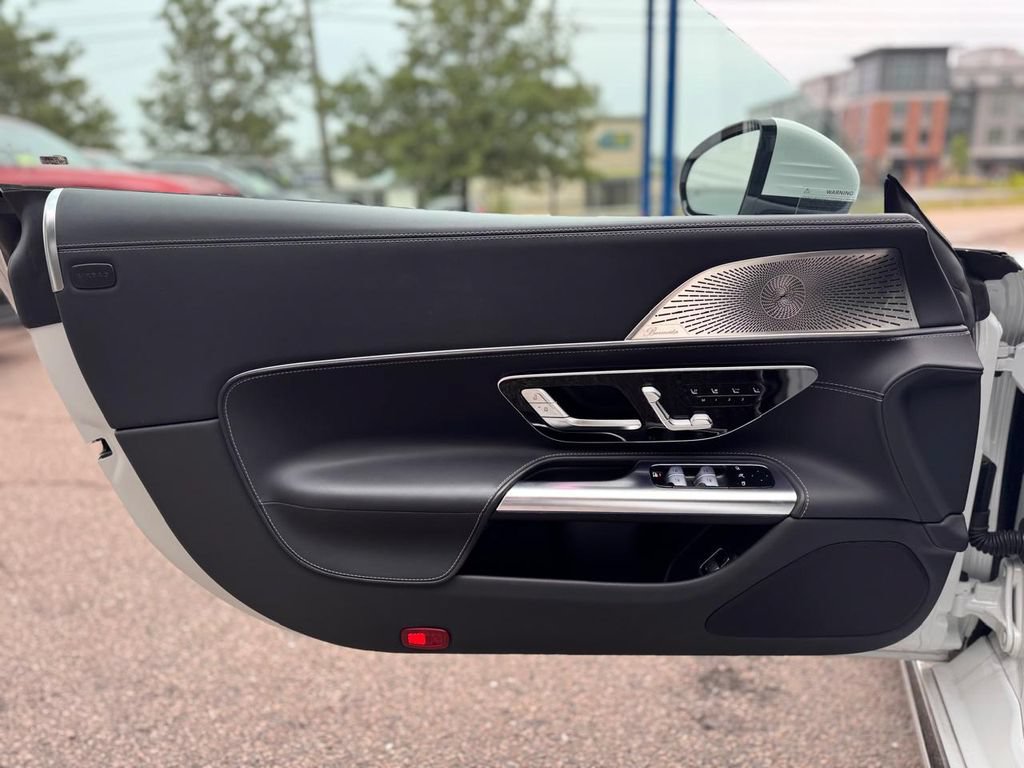 Used 2023 Mercedes-Benz SL 55 AMG 4MATIC w/ Driver Assistance Package image 14