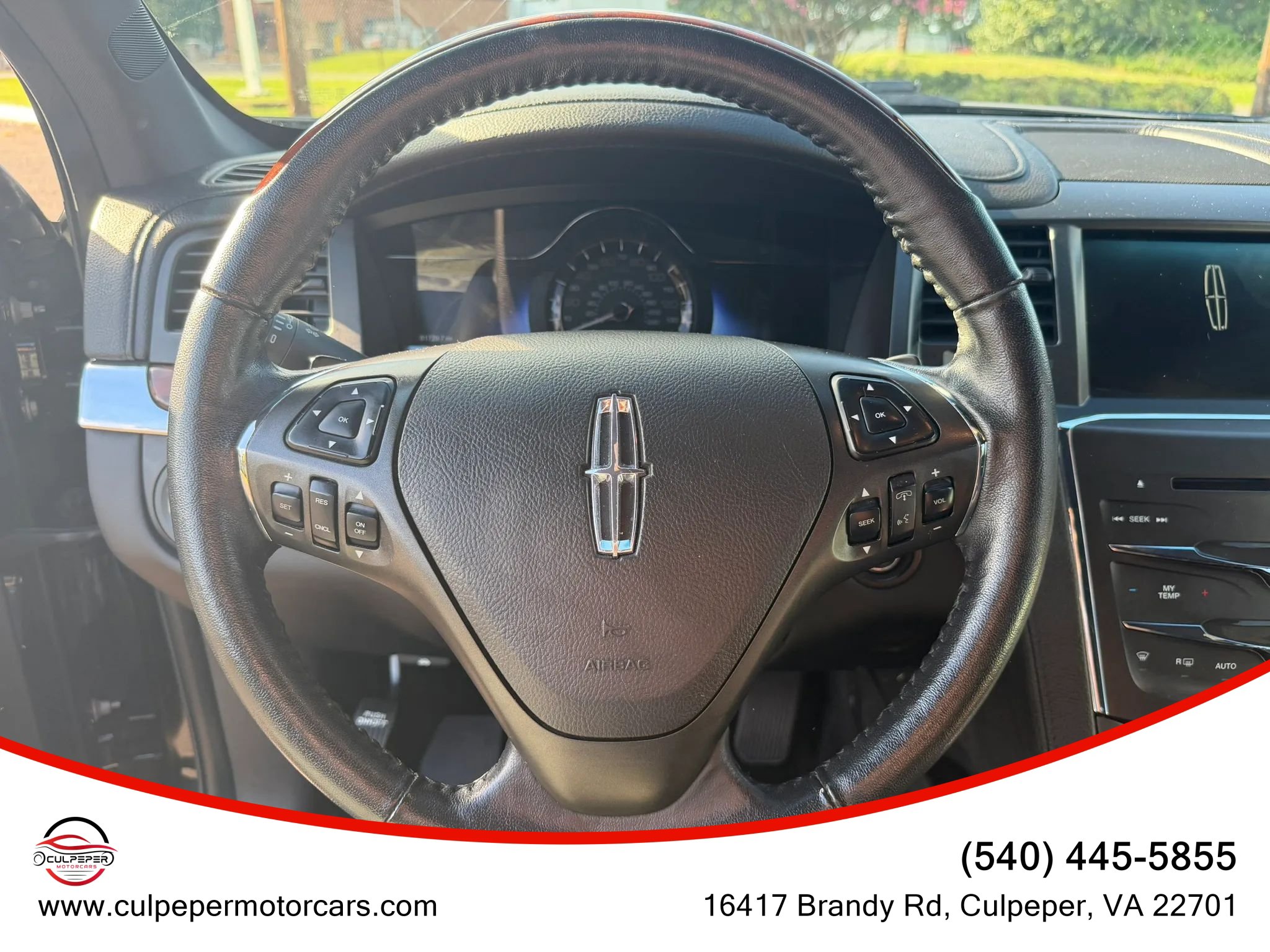 Used 2015 Lincoln MKS FWD image 17
