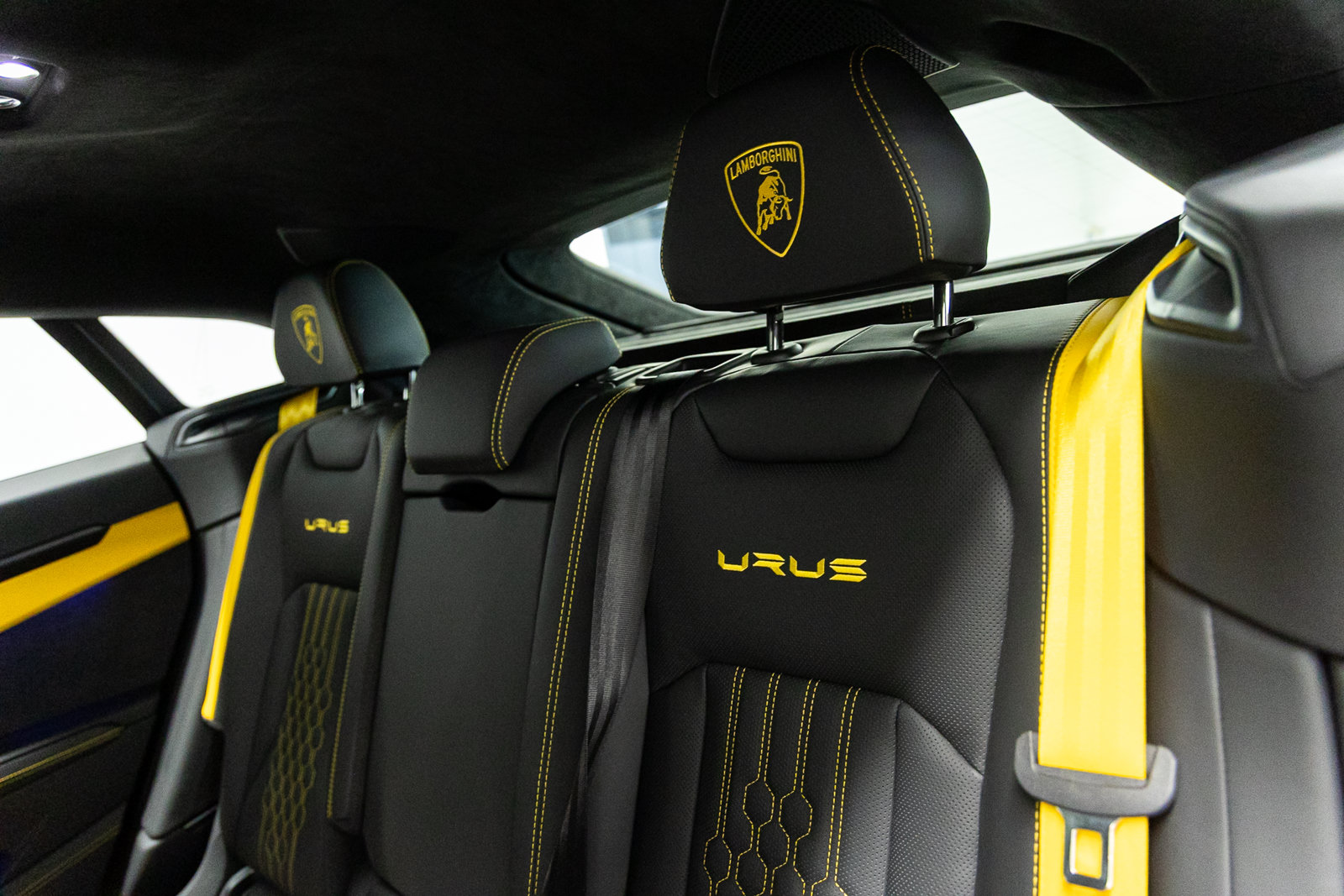 Used 2024 Lamborghini Urus S AWD/4WD image 39