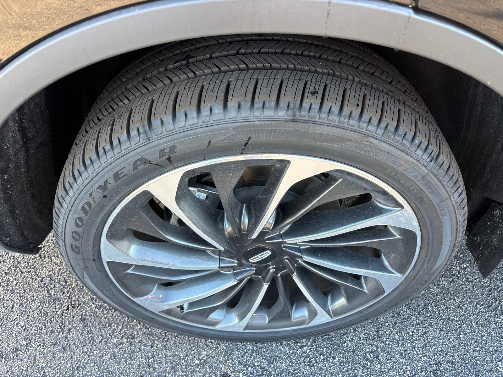 New 2026 Lincoln Aviator Reserve w/ Illumination Package AWD/4WD image 10