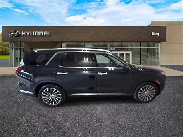 Used 2023 Hyundai Palisade Calligraphy w/ Cargo Package image 8